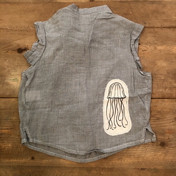 Neve Hawk Jellyfish Shirt Size 4T - Picture 1 of 3